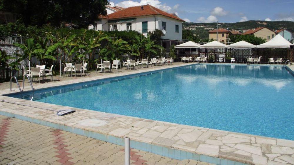 Il Borgo Degli Ulivi Aparthotel Pietra Ligure
