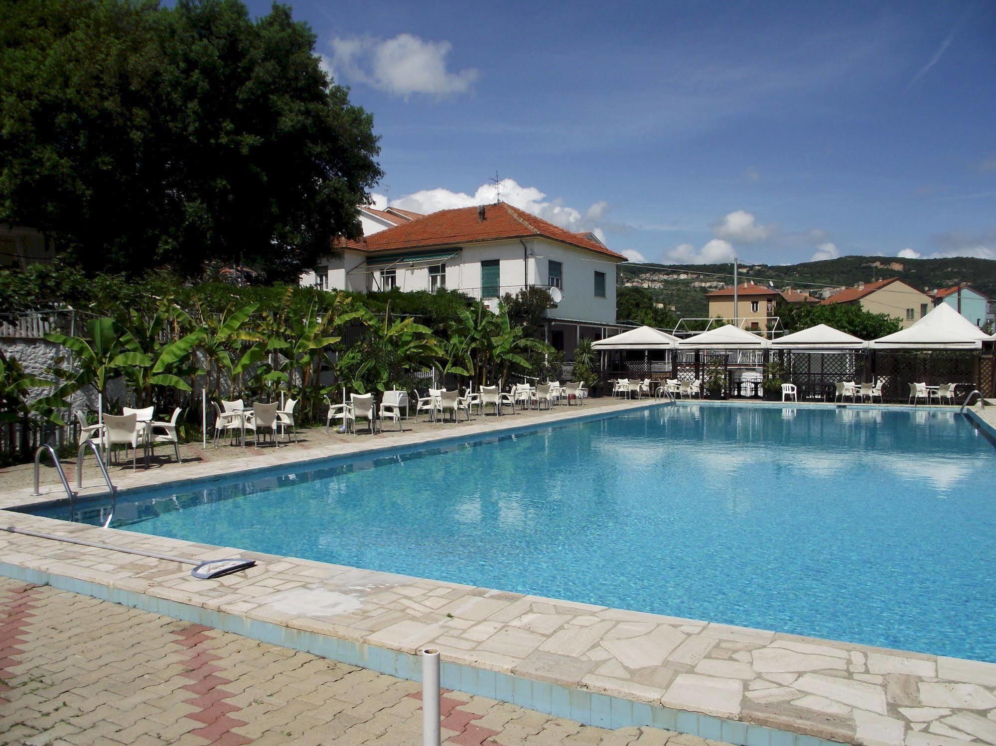 Aparthotel Il Borgo Degli Ulivi 3*